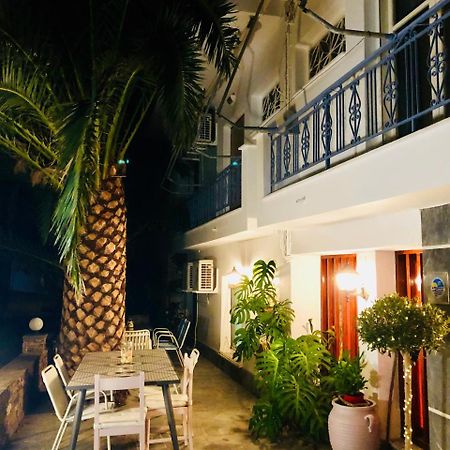 Hotel George Agios Kirykos  Luaran gambar