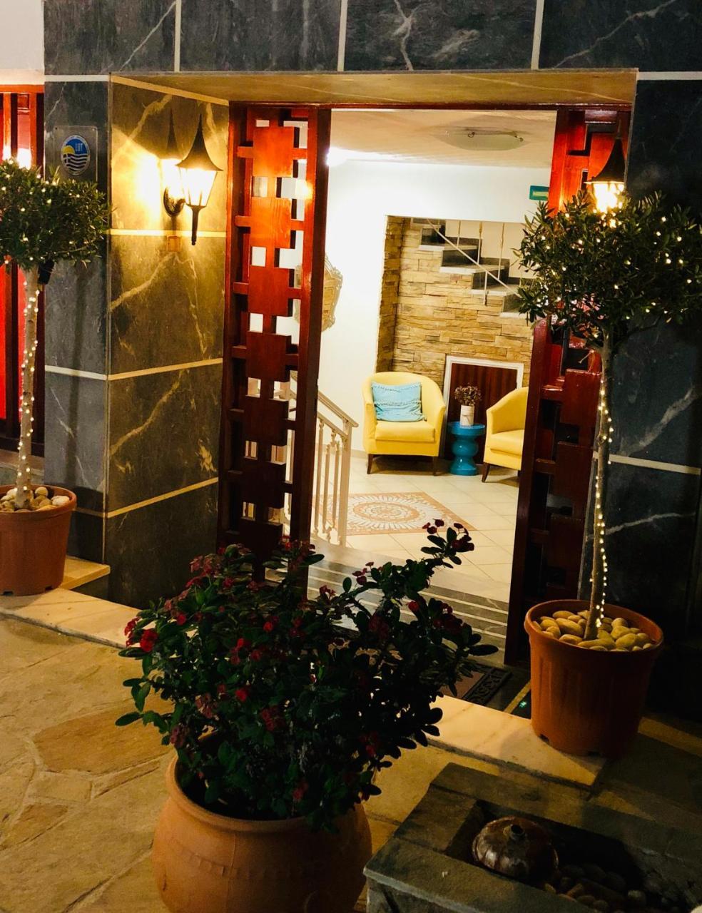 Hotel George Agios Kirykos  Luaran gambar